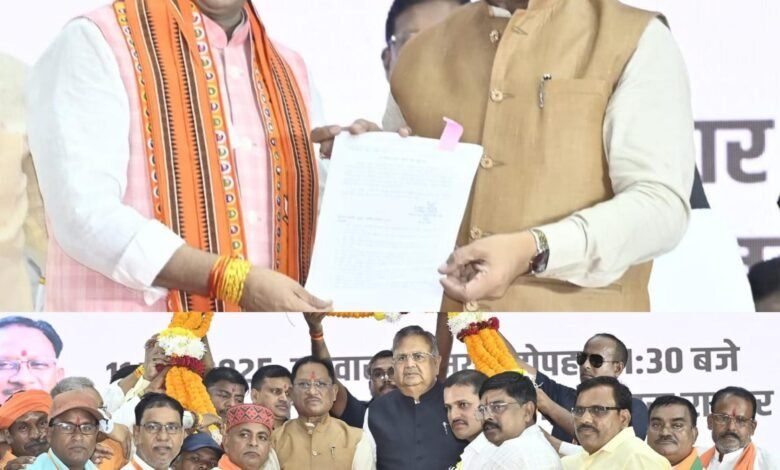 अपेक्स बैंक के नवनियुक्त प्राधिकृत अधिकारी के पदभार ग्रहण में हुए शामिल 3 GridArt 20250611 220500755 - GridArt 20250611 220500755