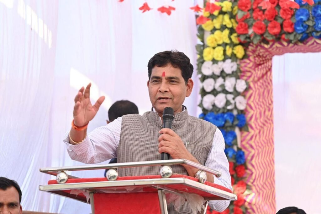 मंत्री श्री टंक राम वर्मा