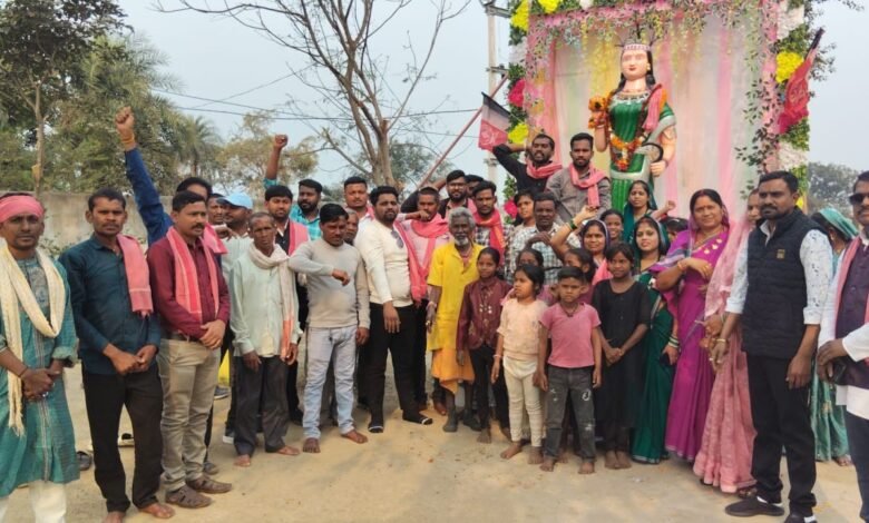 ग्राम भूरसुदा तिल्दा में छत्तीसगढ़ महतारी की प्रतिमा का किया गया स्थापना छत्तीसगढीया क्रांति सेनानीगण रहे उपस्थित 3 IMG 20260122 WA0007 - IMG 20260122 WA0007