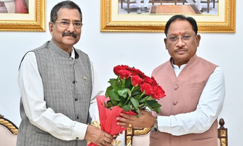 छत्तीसगढ़ राज्य पुलिस जवाबदेही प्राधिकरण के नव पदस्थ सदस्य श्री राजीव श्रीवास्तव ने मुख्यमंत्री श्री साय से किया सौजन्य भेंट 3 IMG 20260302 WA0014 1 - IMG 20260302 WA0014 1