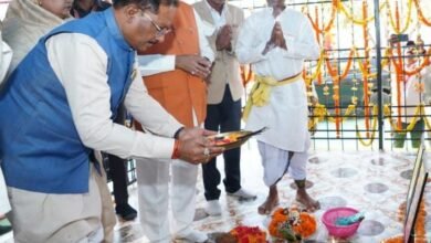 मुख्यमंत्री ने बडादेव की पुजा कर वीर नारायण सिंह एवं वीरांगना रानी दुर्गावती की प्रतिमाओं का किया अनावरण 8 IMG 20260322 WA0036 - IMG 20260322 WA0036