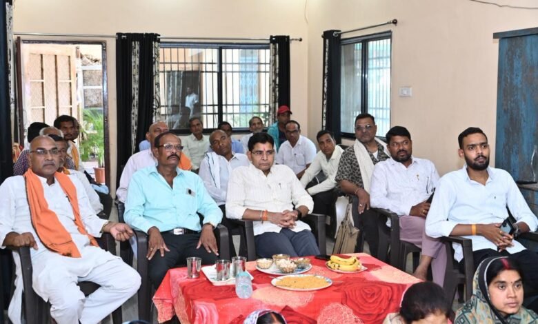 "मन की बात" कार्यक्रम में शामिल हुए मंत्री टंक राम वर्मा, ग्रामवासियों संग सुना प्रधानमंत्री का संबोधन 5 IMG 20260531 WA0022 - IMG 20260531 WA0022