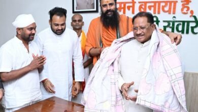 मुख्यमंत्री साय से विभिन्न संत-महात्माओं ने की सौजन्य भेंट आध्यात्मिक शिक्षा को बढ़ावा देने के निर्णय पर जताया आभार 5 IMG 20260616 WA0032 - IMG 20260616 WA0032