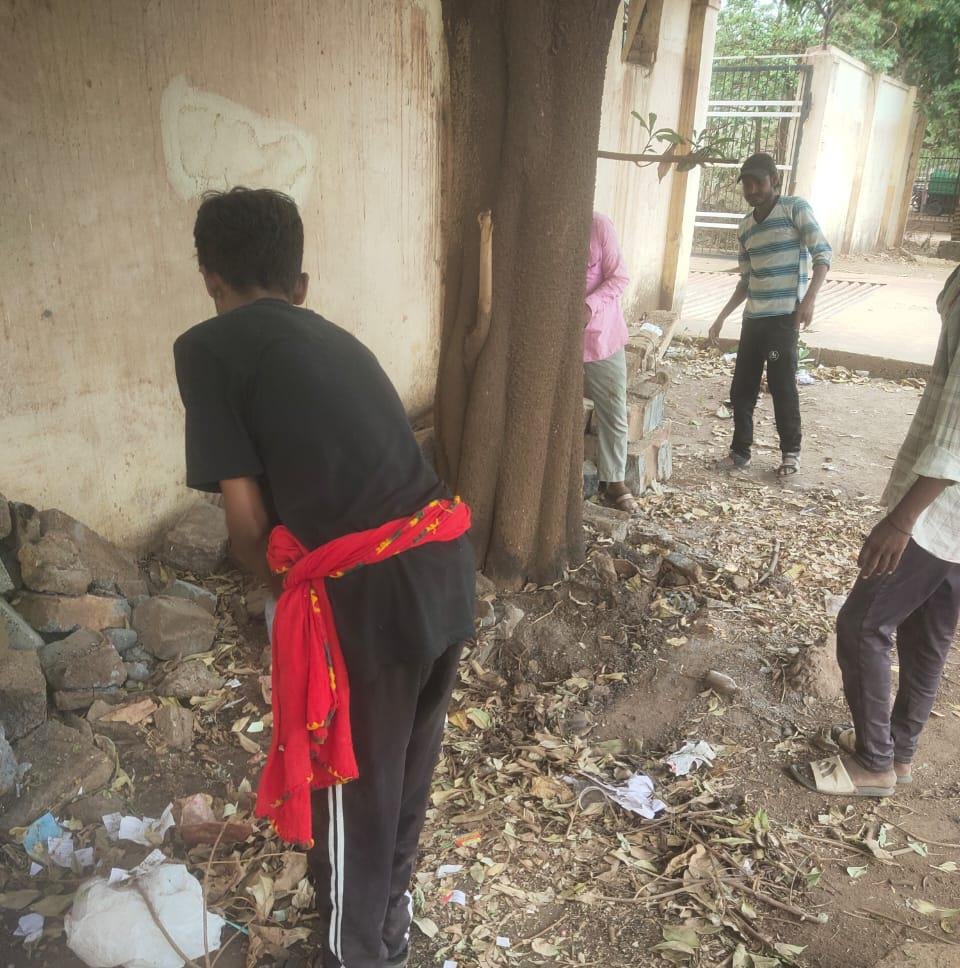 नगर पालिका परिषद तिल्दा-नेवरा मे पालिका प्रशासन व जनप्रतिनिधि द्वारा “पेड़ों को नया जीवन” अभियान का किया शुभारंभ 7 पेड