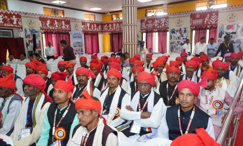Breaking : मुरिया दरबार में राष्ट्रपति ने आदिवासी समाज की समृद्ध संस्कृति, परंपराओं और सामाजिक व्यवस्था की सराहना की 7 IMG 20261023 WA0023 1 - IMG 20261023 WA0023 1