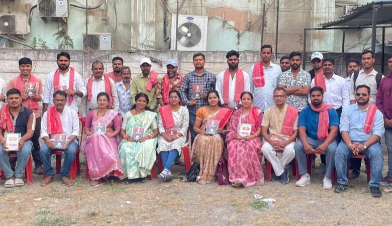 जोहार छत्तीसगढ़ पार्टी एवं छत्तीसगढ़िया क्रान्ति सेना का रायपुर जिला का संयुक्त बैठक संपन्न हुवा । 3 छत्तीसगढ़िया क्रान्ति सेना