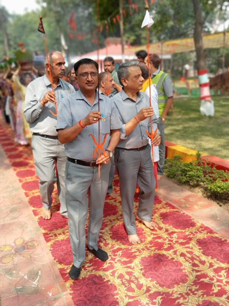 अल्ट्राटेक बैकुंठ मे बालिकाओं ने जवारा बोही तो अधिकारियों ने बाना थाम किया जवारा विसर्जन 12 अल्ट्राटेक