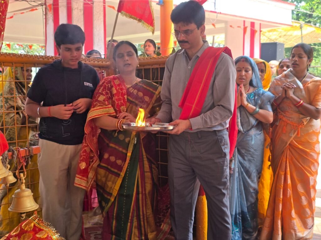 अल्ट्राटेक बैकुंठ मे बालिकाओं ने जवारा बोही तो अधिकारियों ने बाना थाम किया जवारा विसर्जन 14 अल्ट्राटेक