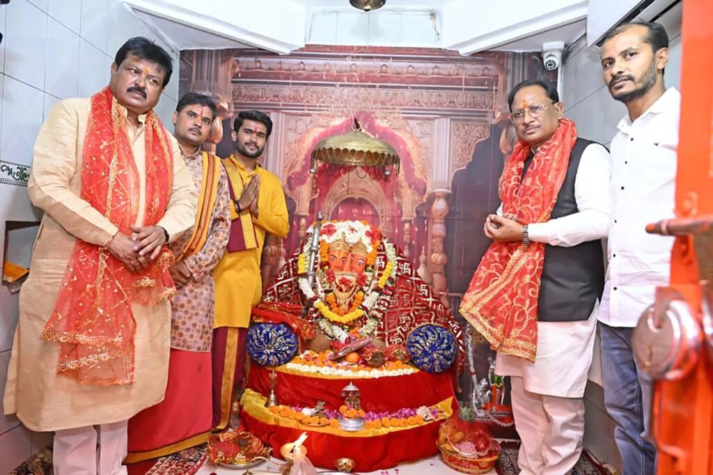 मुख्यमंत्री श्री विष्णुदेव साय ने चंदखुरी में माता कौशल्या एवं भगवान श्रीराम के किए दर्शन 4 श्रीराम