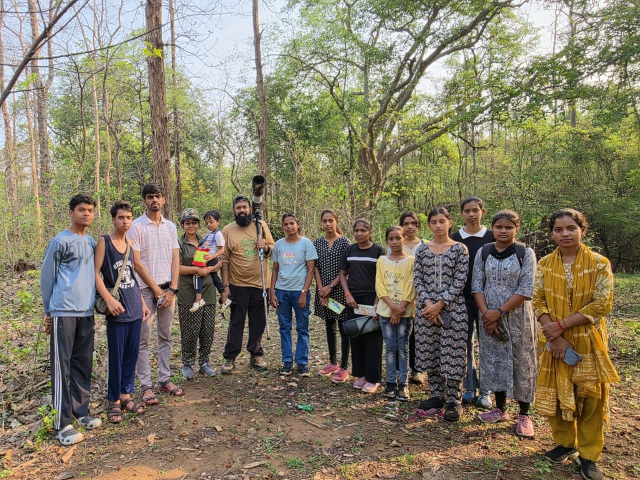 छत्तीसगढ़ : बारनवापारा के देवपुर जंगल में दिखी दुर्लभ विशाल भारतीय गिलहरी 7 छत्तीसगढ़