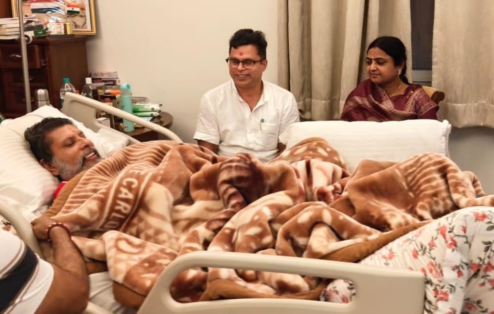 नगर पालिका अध्यक्ष चंद्रकला डॉ. खुमान वर्मा ने भाजपा प्रदेश अध्यक्ष किरण सिंह देव से की आत्मीय मुलाकात 4 चंद्रकला