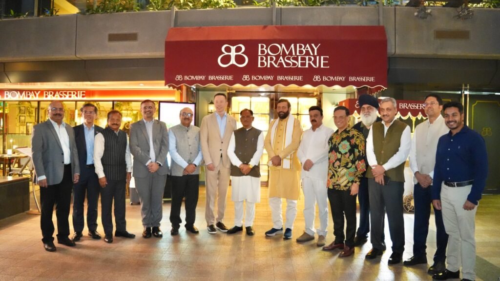 मुख्यमंत्री श्री विष्णु देव साय की गार्डन्स बाय द बे के साथ महत्वपूर्ण चर्चा, सिंगापुर बिजनेस फेडरेशन के लीडरशिप डिनर में हुए शामिल 4 सिंगापुर