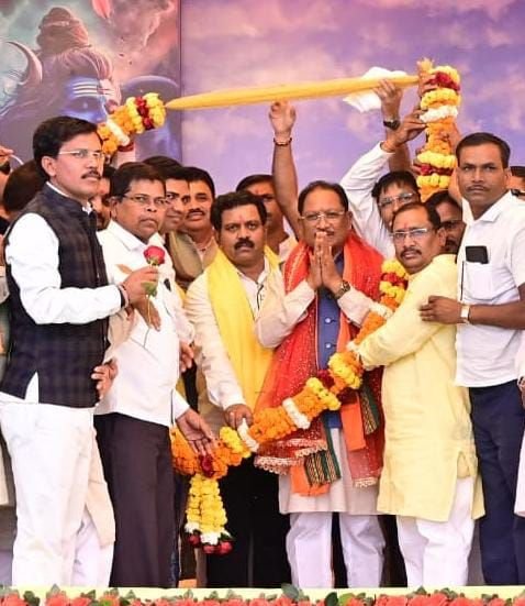 मुख्यमंत्री श्री साय ने जुनवानी नर्मदा धाम में की पंच कुंडीय श्री रुद्र महायज्ञ की परिक्रमा 6 img 20260322 wa00378683610610068769313 - img 20260322 wa00378683610610068769313