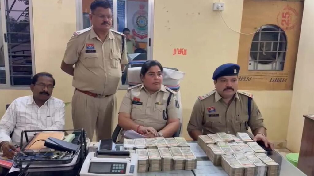 ब्रेकिंग : लग्जरी कार में पुलिस चेकिंग के दौरान 65 लाख कैश किया बरामद, दो लोग गिरफ्तार 4 img 20260526 wa0014813173889685968152 - img 20260526 wa0014813173889685968152