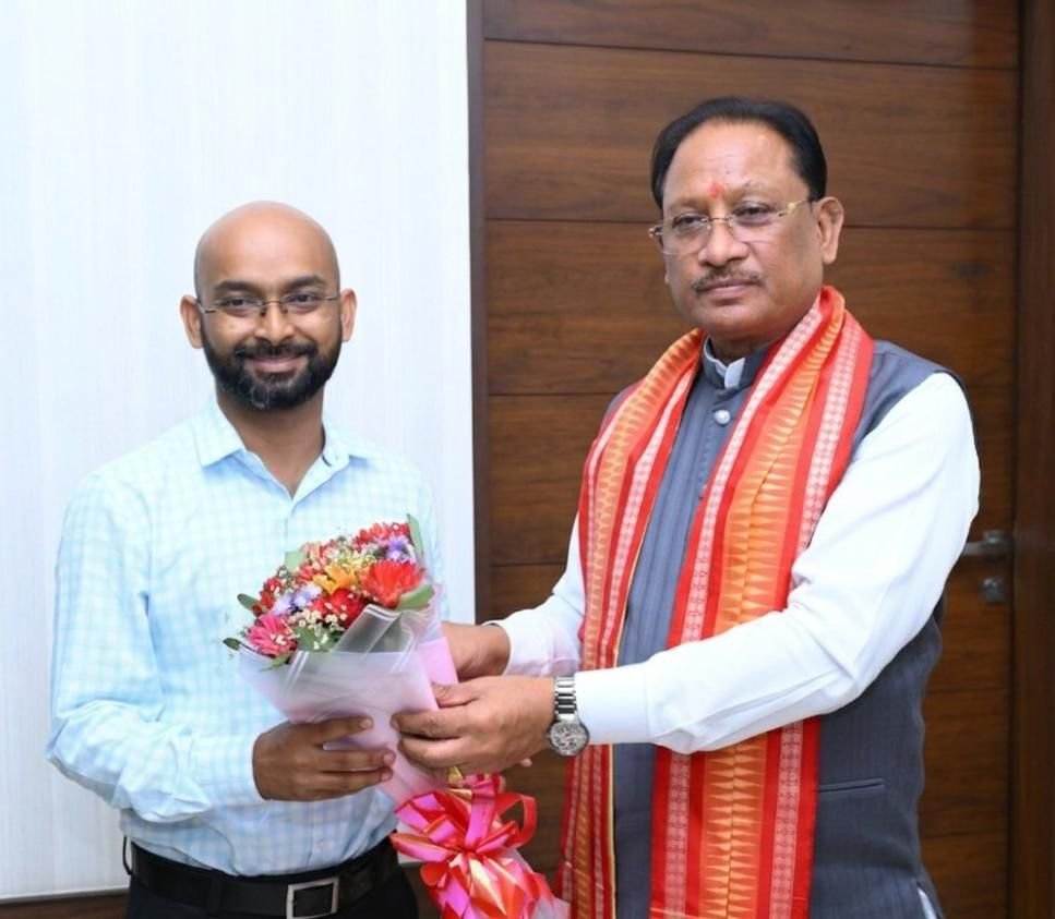 वनांचल के बेटे ने बढ़ाया प्रदेश का मान IFS बनकर रचा नया इतिहास मुख्यमंत्री श्री विष्णु देव साय ने दी बधाई 4 img 20260527 wa0017136175882378318286 - img 20260527 wa0017136175882378318286