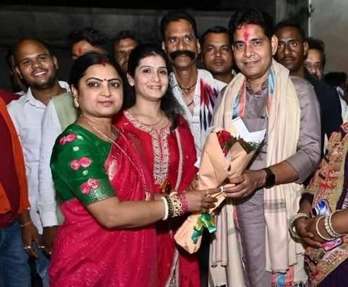 तिल्दा में राजस्व मंत्री टंकराम वर्मा जी के जन्मदिवस दानपुन गीत संगीत के साथ हर्षोल्लास से मना 6 img 20260613 wa00141470052839999618401 - img 20260613 wa00141470052839999618401
