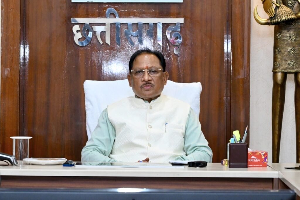 अंबिकापुर की वायरल वीडियो का मुख्यमंत्री ने लिया संज्ञान कलेक्टर से की चर्चा सड़क सुधारने के दिए निर्देश 4 img 20260914 wa00508965875955291581370 - img 20260914 wa00508965875955291581370