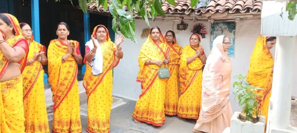 करू भात खाकर महिलाएं रखी निर्जला व्रत पति की दिघार्यु व संतानो की सुख-समृद्धि की कामना के लिए 2 img 20260916 wa00027497405314453924338 - img 20260916 wa00027497405314453924338