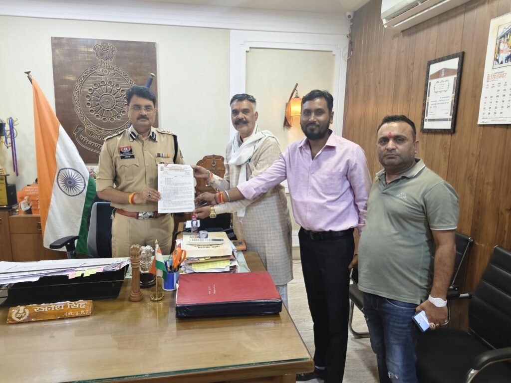 Breaking : पत्रकारों व एक्टिविस्टों की सुरक्षा को लेकर ABPSS ने बिलासपुर SP को सौंपा ज्ञापन 4 img 20260929 wa00154634068452235400332 - img 20260929 wa00154634068452235400332