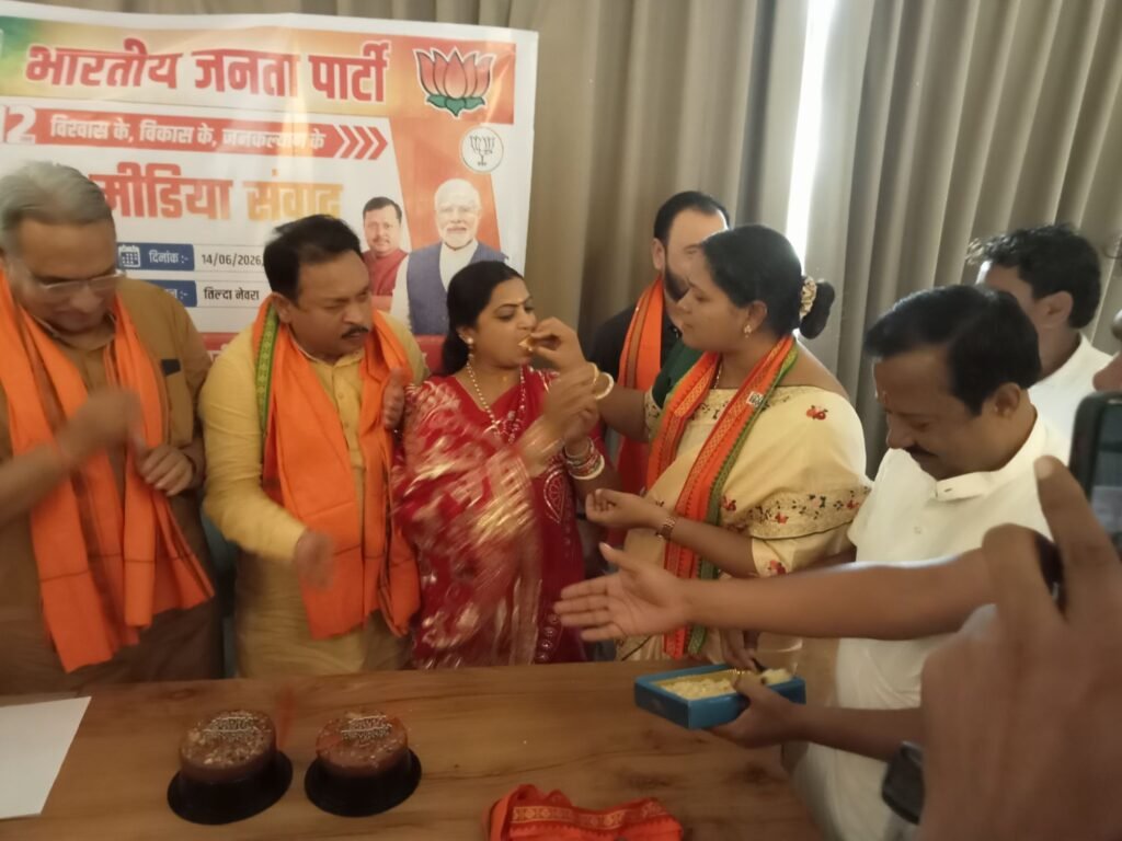तिल्दा में छ ग राज्य खाद्य आयोग के अध्यक्ष संदीप शर्मा जी व चंद्रकला वर्मा स्वाति वर्मा एवं भाजपा के मीडिया संवाद हुआ संपन्न 10 img202606141702214880324473358133074 - img202606141702214880324473358133074