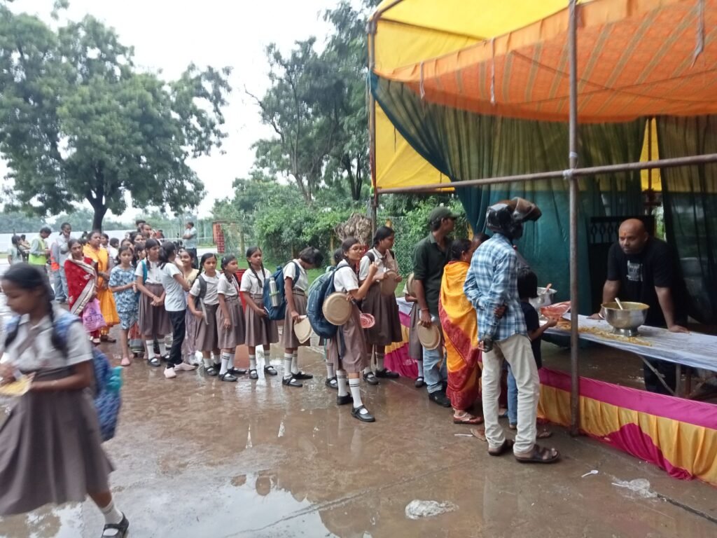 अल्ट्राटेक बैकुंठ में श्रीशिव रूद्रामहाभिषेक कर किये भोग भंडारे लोगो ने लगाई अस्था की डुबकी 13 img202608241440546211906786810235085 - img202608241440546211906786810235085