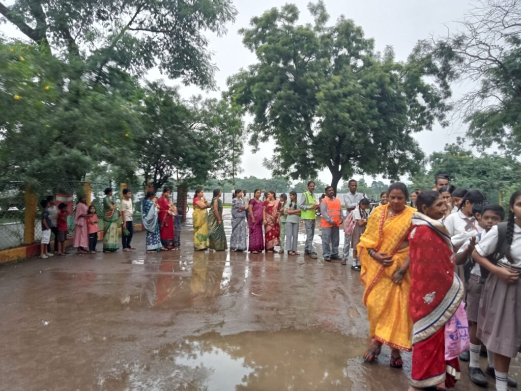 अल्ट्राटेक बैकुंठ में श्रीशिव रूद्रामहाभिषेक कर किये भोग भंडारे लोगो ने लगाई अस्था की डुबकी 16 img20260824144131931872014077458697 - img20260824144131931872014077458697